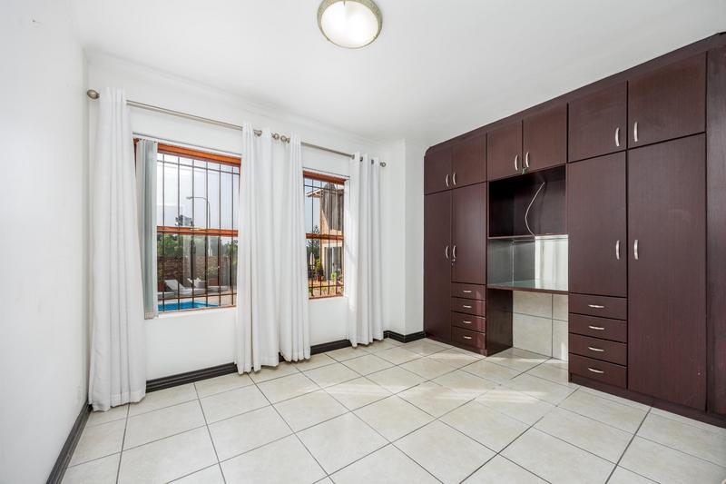 7 Bedroom Property for Sale in Eversdal Heights Western Cape